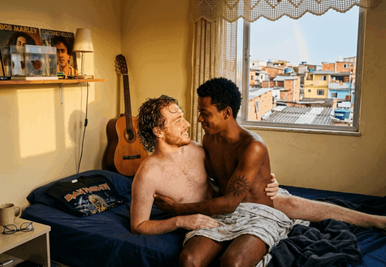 CHUVA NA FAVELA – O AMOR QUE VEIO COM A TEMPESTADE (1)